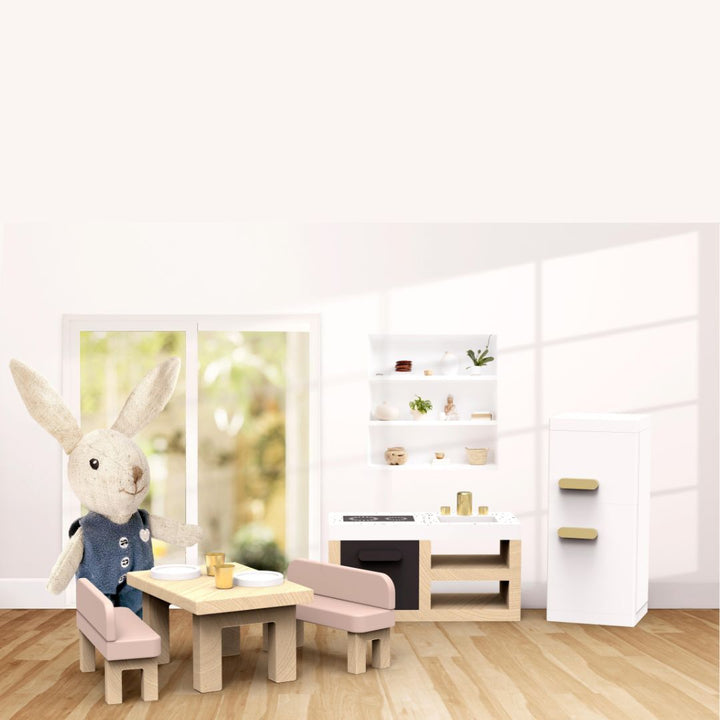 Doll House Kitchen + 1 Character