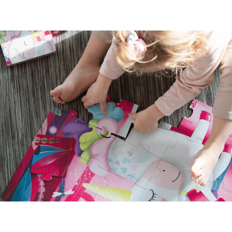 Book and Giant Puzzle - The Magic Unicorn 30 pcs